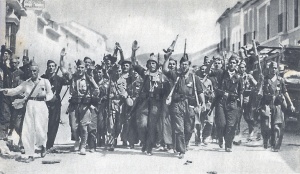 Las columnas sublevadas en su ocupación de Aracena. Foto: Archivo Memoria de Huelva